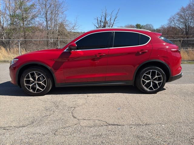 Used 2019 Alfa Romeo Stelvio Ti image 5
