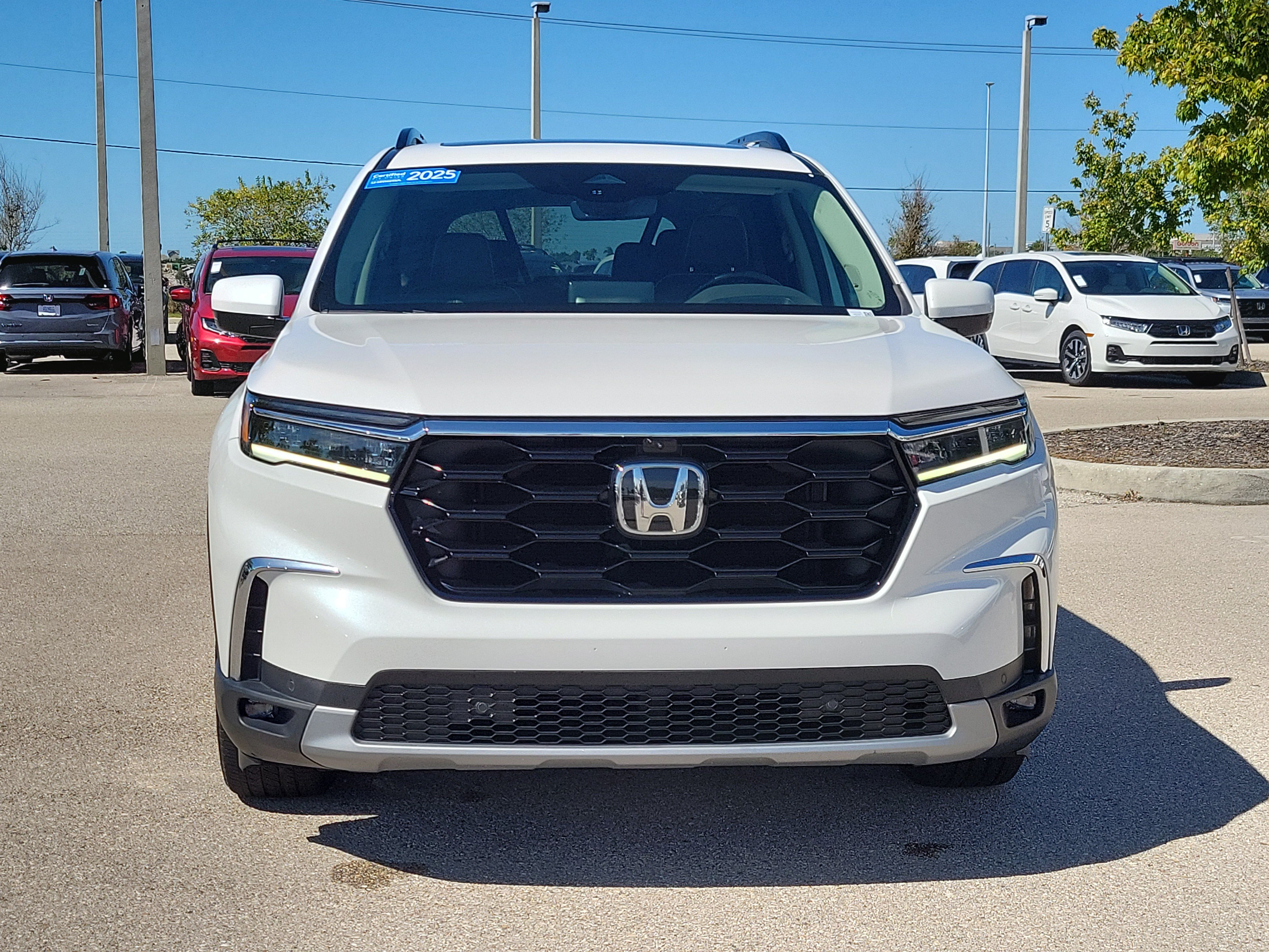 Certified 2025 Honda Pilot Elite image 2