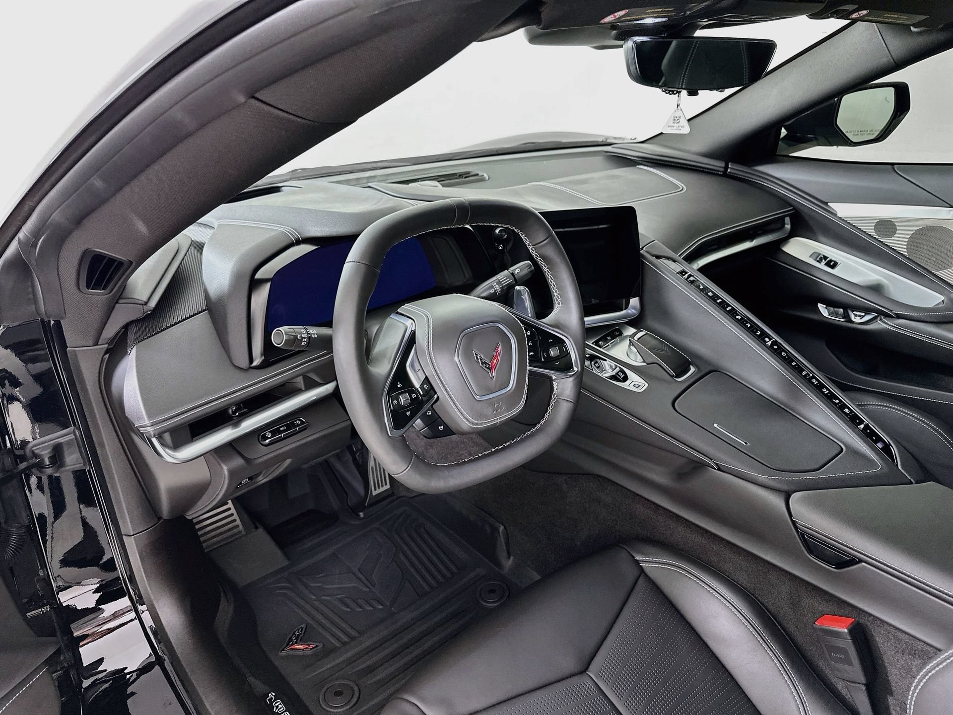 Used 2025 Chevrolet Corvette Stingray Preferred Conv w/ Z51 Performance Package RWD image 10