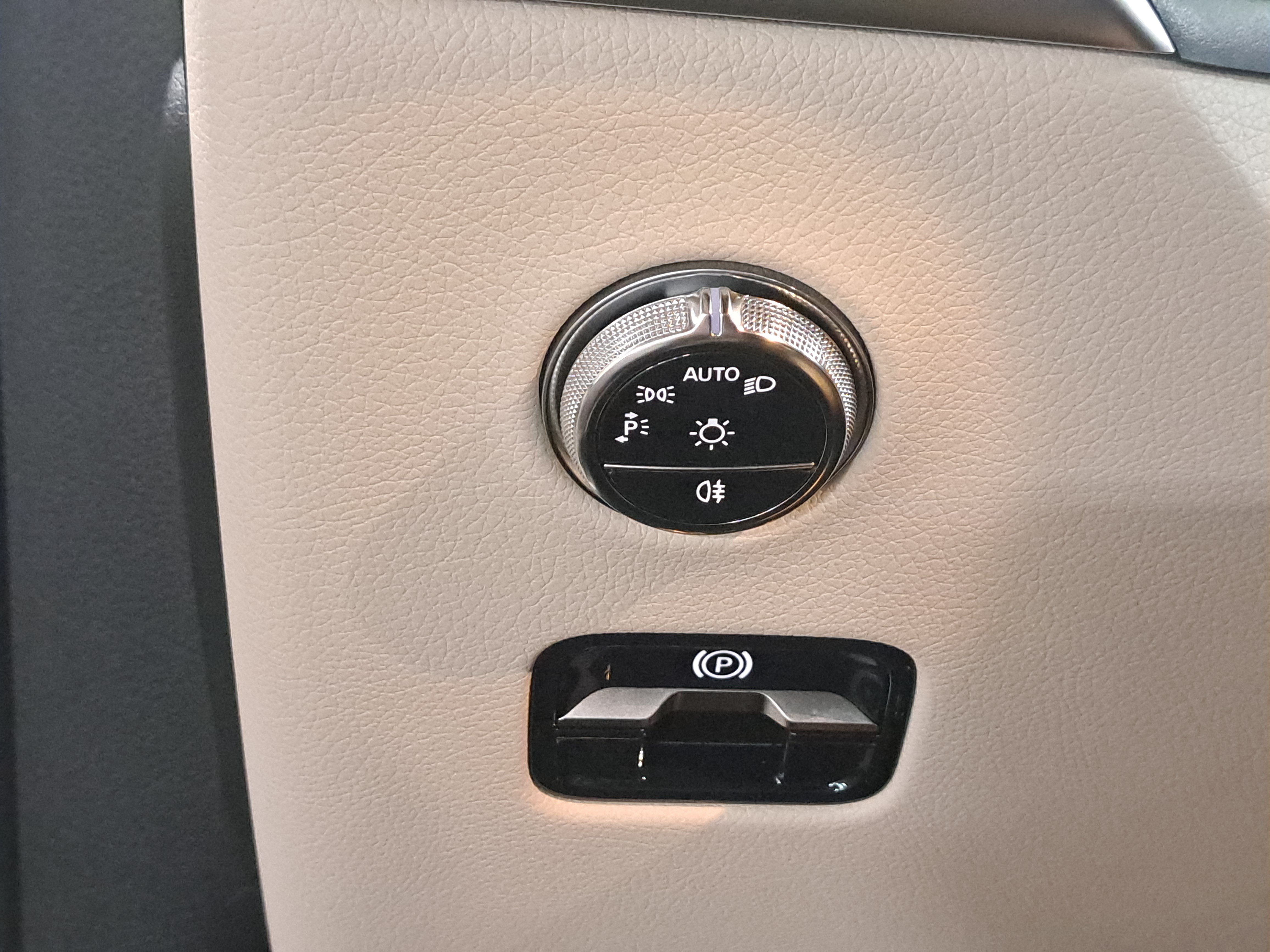 Used 2026 Mercedes-Benz GLC 300 4MATIC image 27