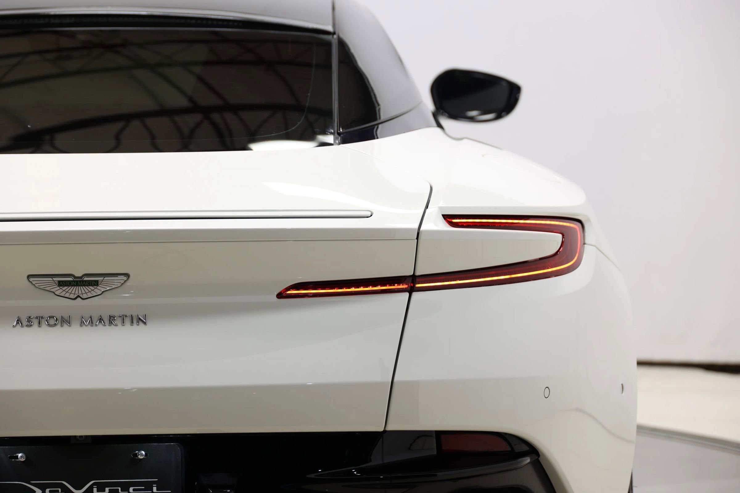 Used 2018 Aston Martin DB11 Coupe image 50