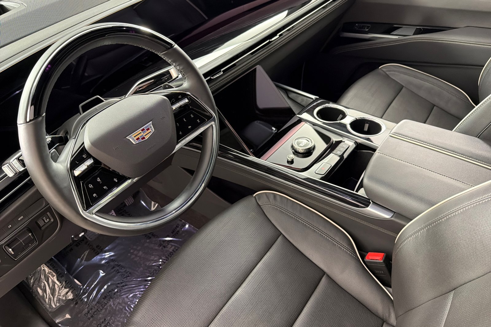 Used 2025 Cadillac Escalade Sport w/ LPO, ONYX Package AWD/4WD image 9