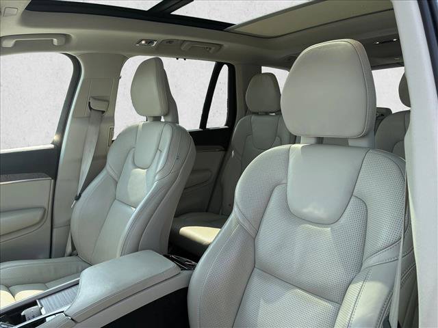 Used 2021 Volvo XC90 T8 Inscription w/ Advanced Package AWD/4WD image 12