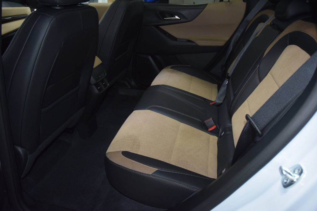New 2027 Chevrolet Equinox ACTIV w/ Safety and Technology Package AWD/4WD image 43