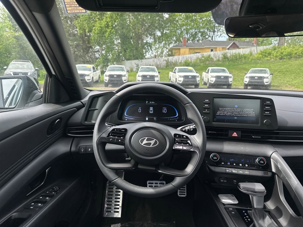 Used 2026 Hyundai Elantra Sport FWD image 15