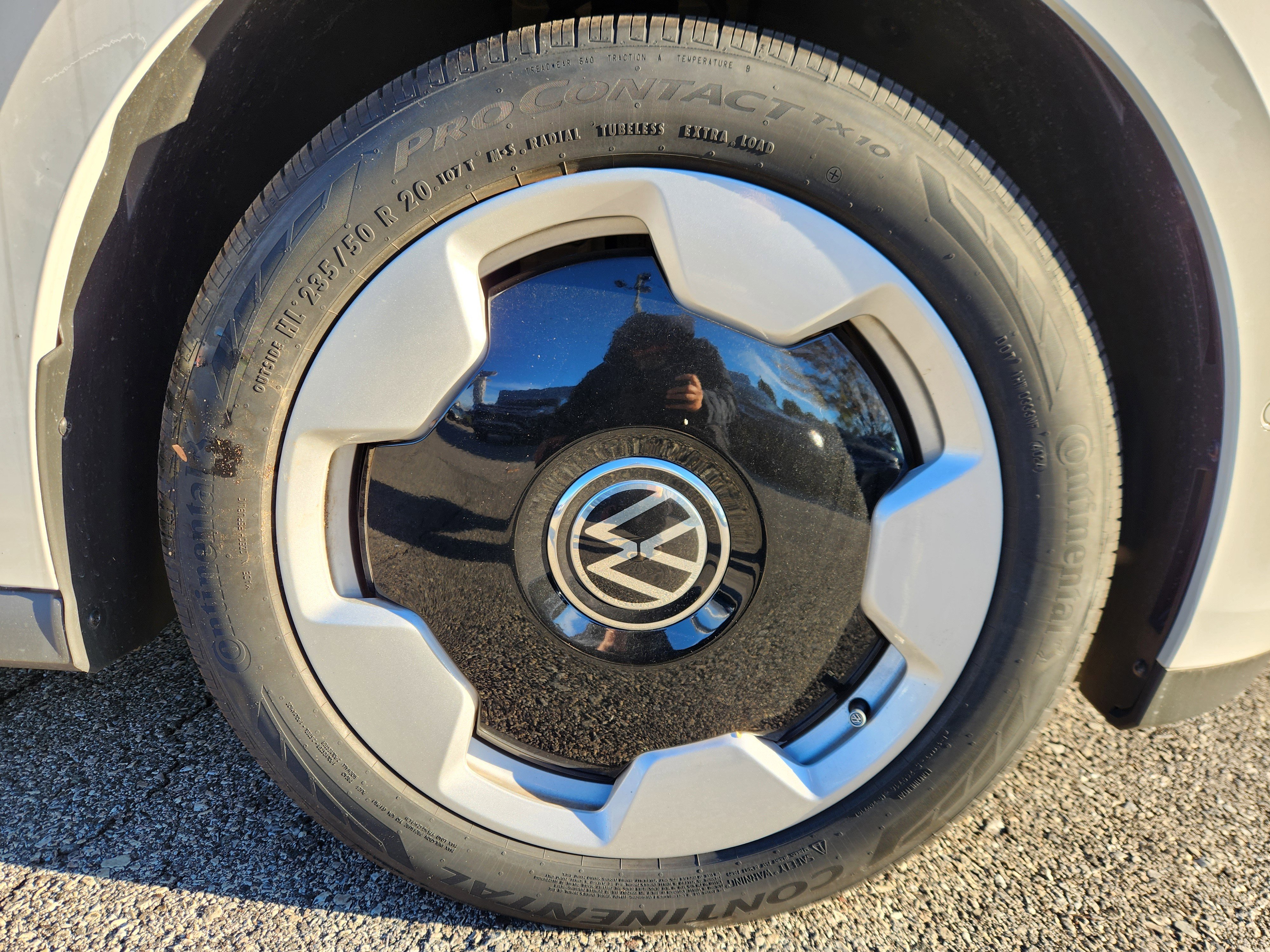 New 2025 Volkswagen ID. Buzz Pro S image 14