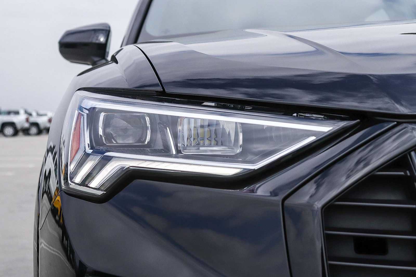 Used 2025 Audi Q3 2.0T Premium w/ Convenience Package AWD/4WD image 9