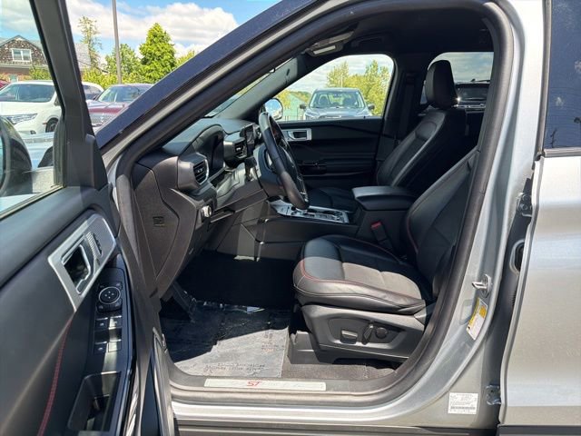 Used 2023 Ford Explorer ST-Line AWD/4WD image 13