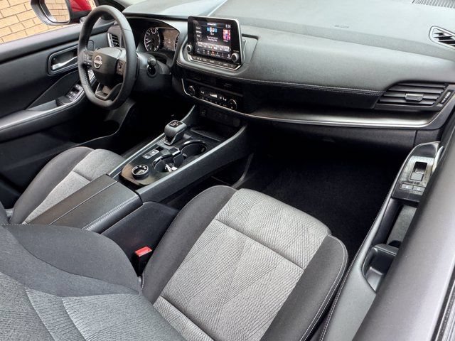 Used 2026 Nissan Rogue SV AWD/4WD image 10
