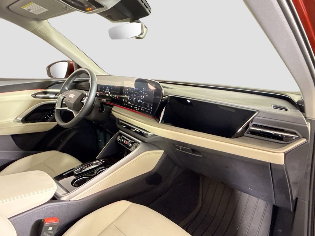 Used 2025 Audi Q5 Premium w/ Convenience Package AWD/4WD image 15