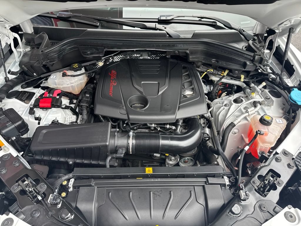 Used 2023 Alfa Romeo Stelvio Sprint AWD/4WD image 22