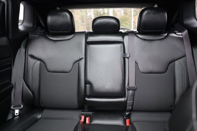 Used 2023 Jeep Compass Altitude w/ Sun and Sound Group image 39