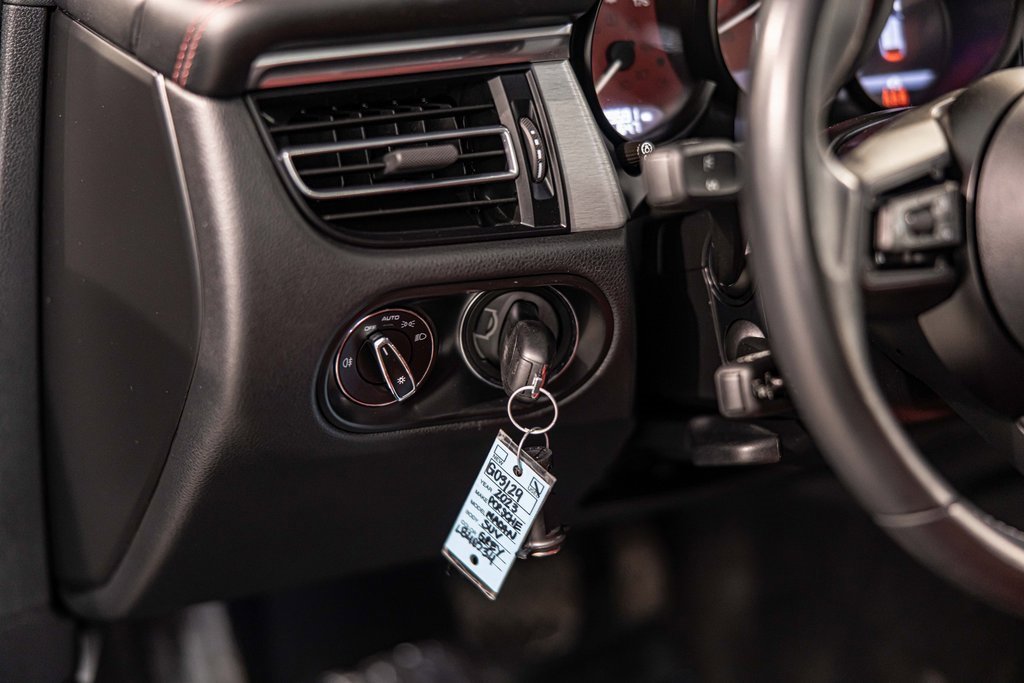 Used 2023 Porsche Macan S image 20