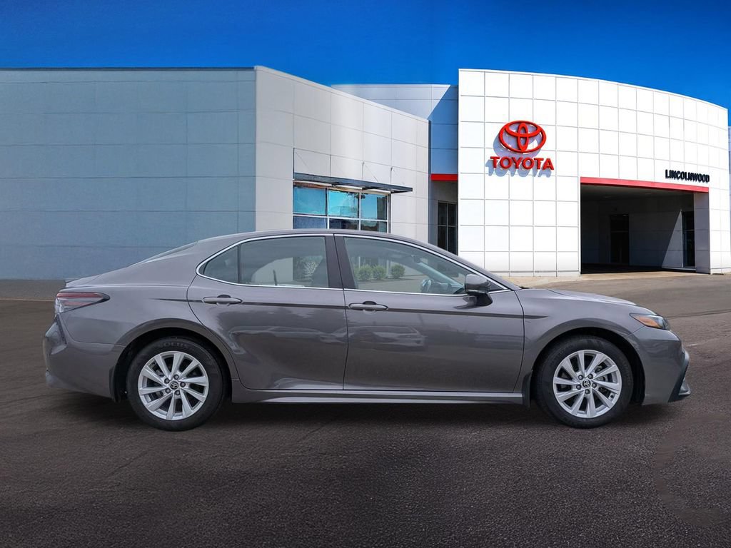 Used 2024 Toyota Camry SE FWD image 8