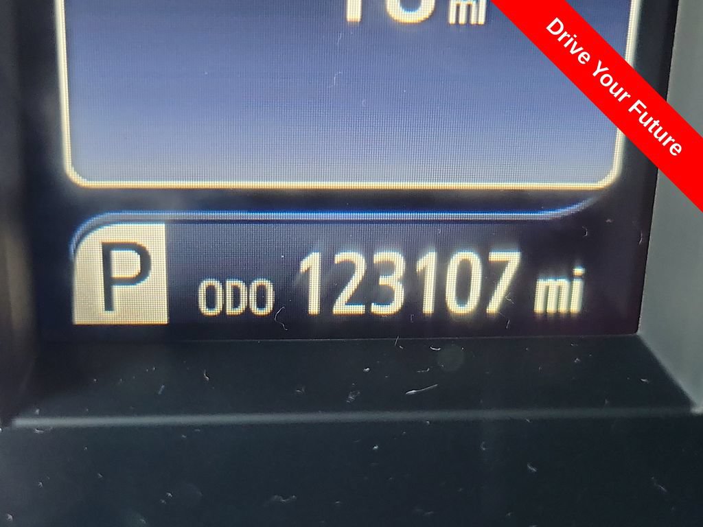 Used 2017 Toyota Camry LE FWD image 8