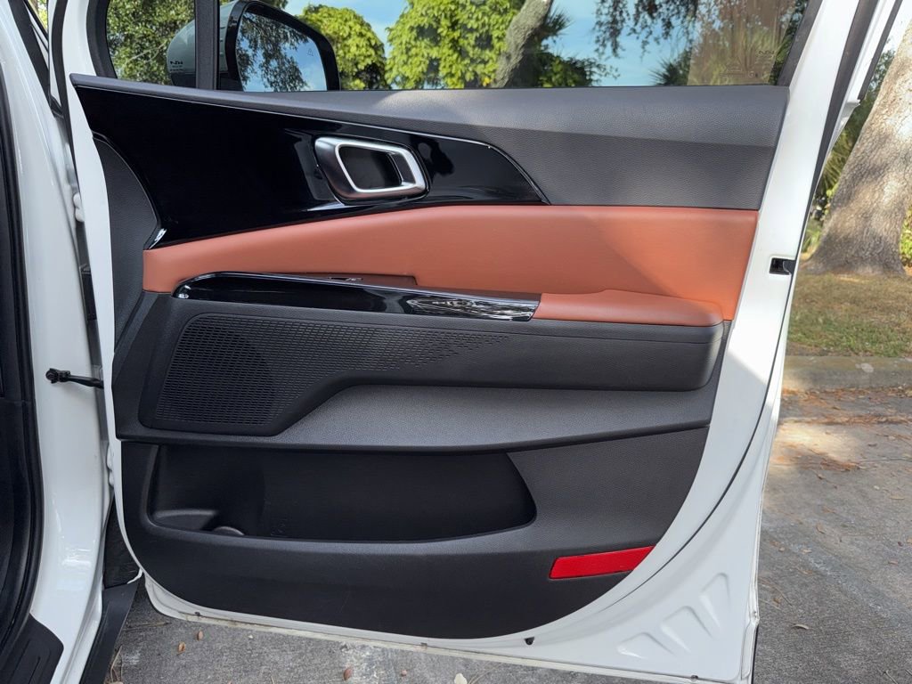 Used 2024 Kia Carnival SX image 20