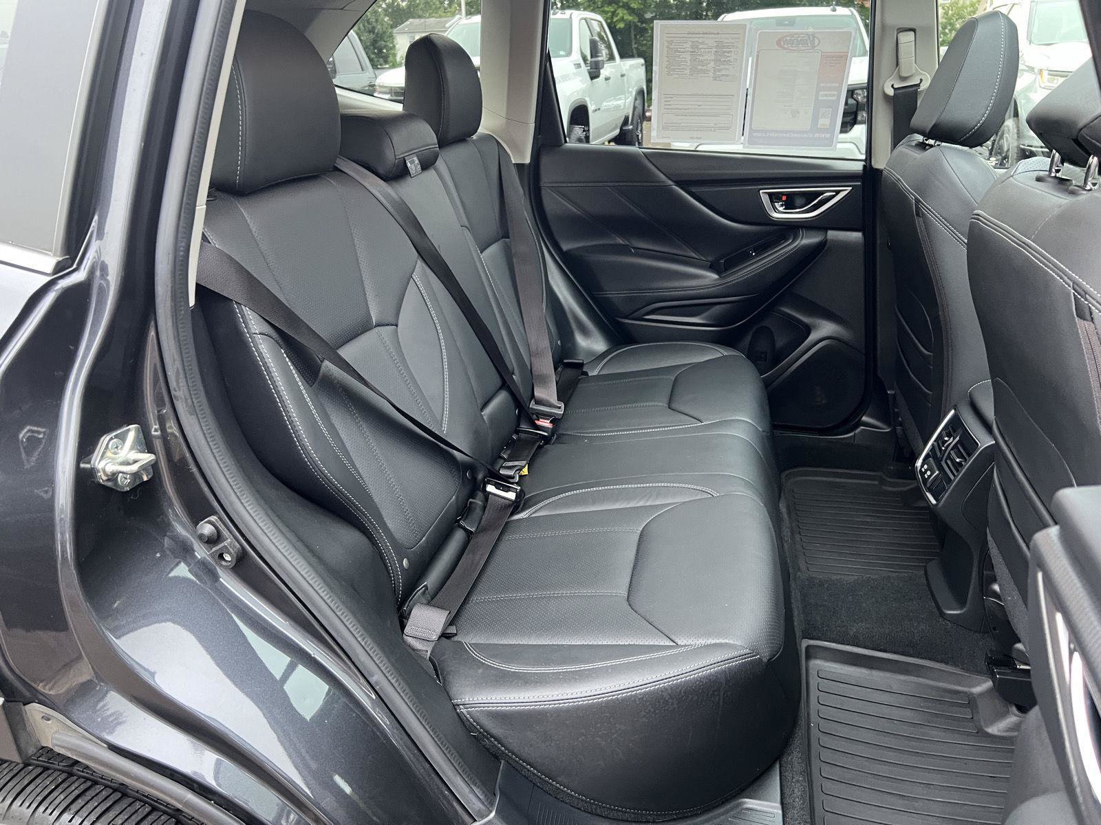 Used 2019 Subaru Forester Limited AWD/4WD image 18