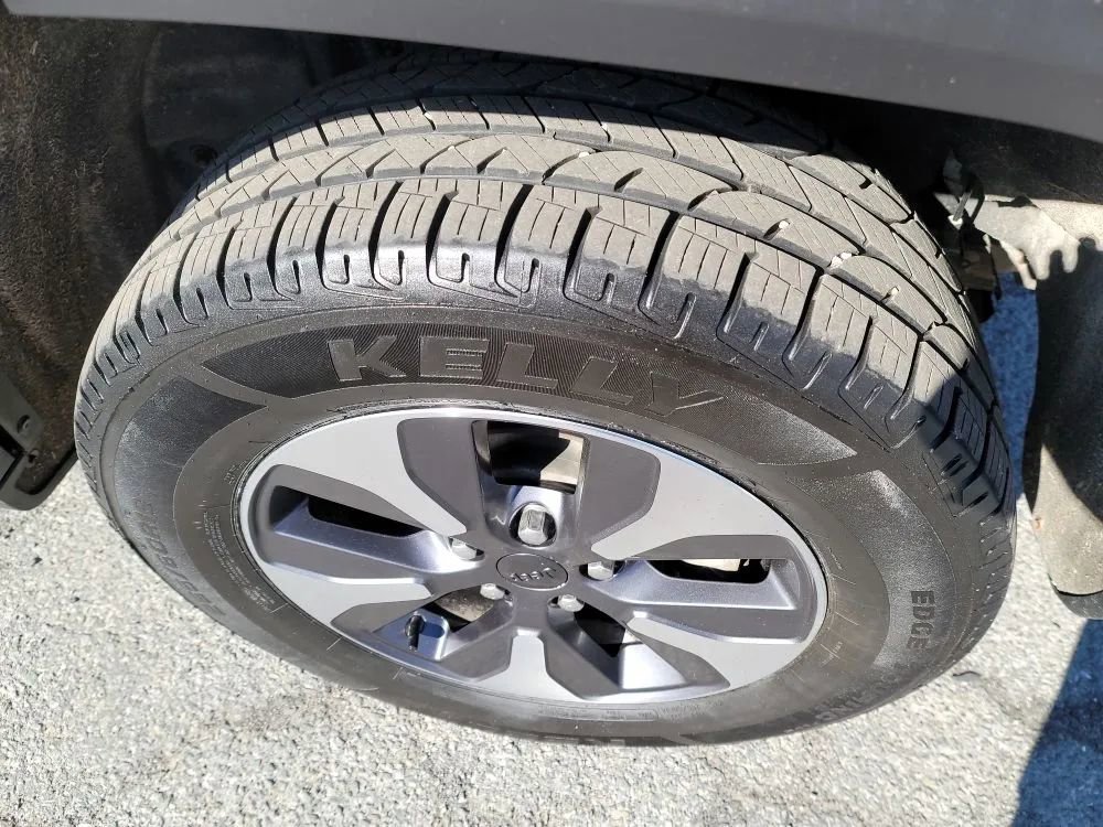 Used 2022 Jeep Grand Cherokee Limited 4xe w/ Luxury Tech Group II image 35