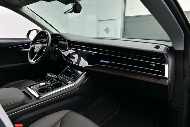 Used 2019 Audi Q8 Premium Plus w/ Premium Plus AWD/4WD image 18