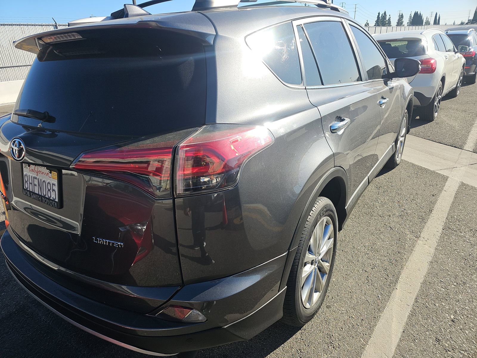 Used 2018 Toyota RAV4 Limited w/ Advanced Technology Package image 6