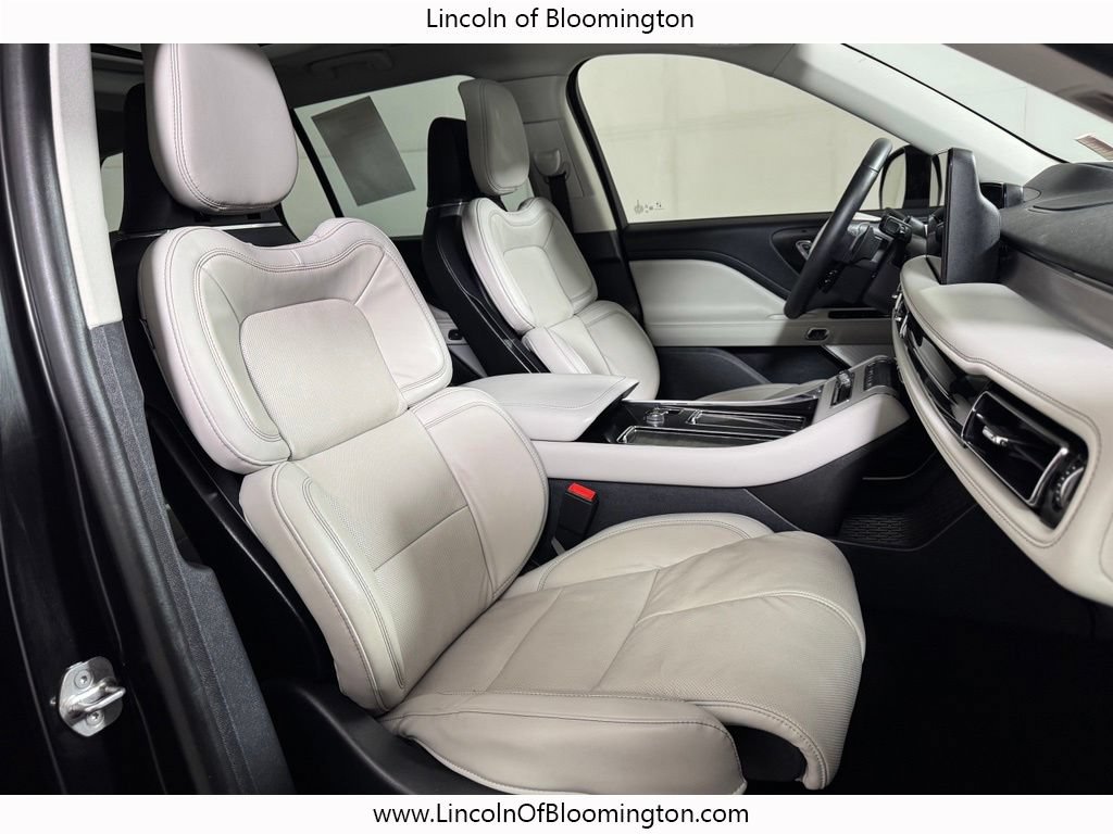 Used 2026 Lincoln Aviator Reserve w/ Equipment Group 201A AWD/4WD image 13