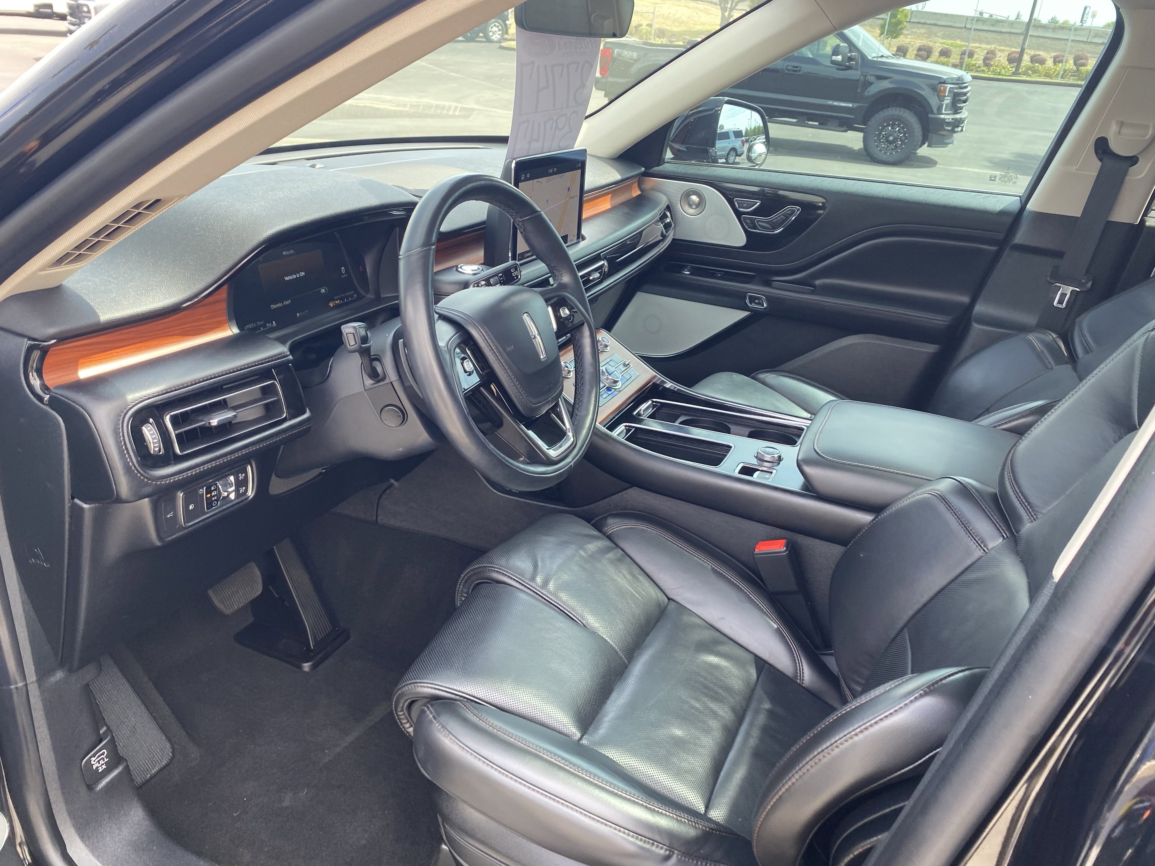 Used 2020 Lincoln Aviator Reserve w/ Equipment Group 202A image 5