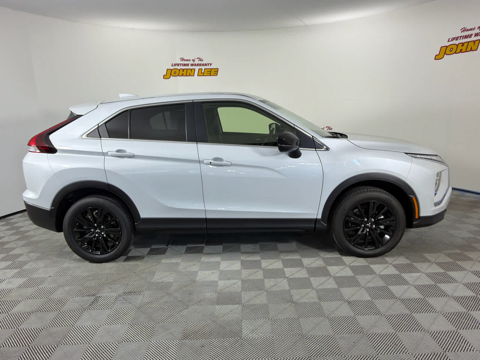 New 2026 Mitsubishi Eclipse Cross LE AWD/4WD image 7