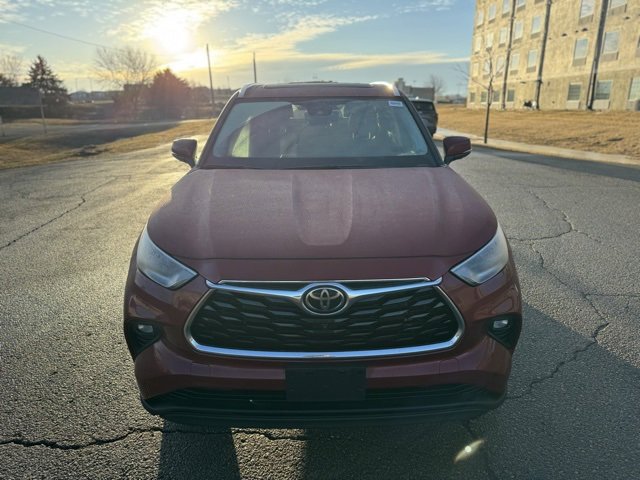 Certified 2022 Toyota Highlander Limited image 12