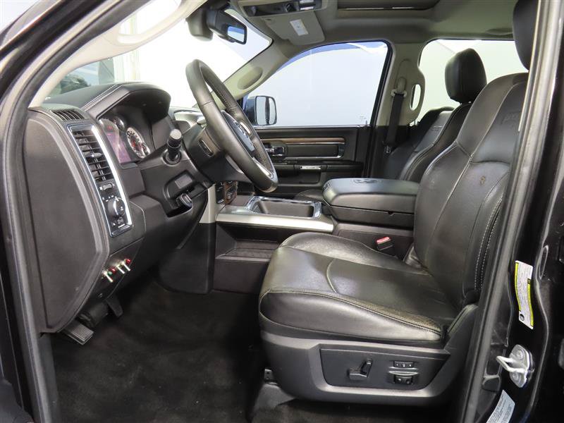 Used 2016 RAM 2500 Laramie w/ Convenience Group AWD/4WD image 14