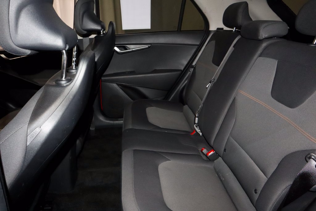 Used 2025 Kia Niro LX FWD image 21