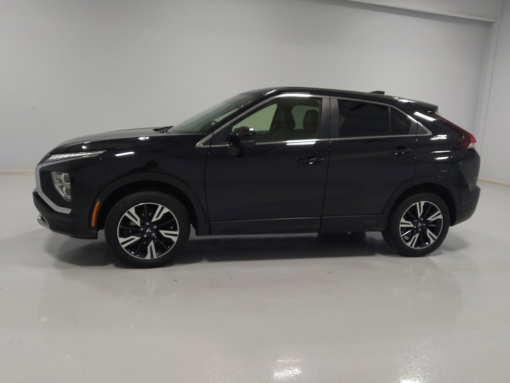 Used 2023 Mitsubishi Eclipse Cross SE image 2