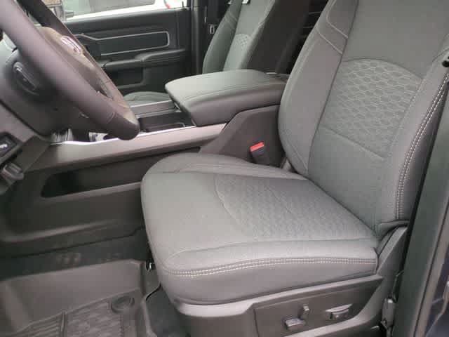 New 2026 RAM 2500 Big Horn AWD/4WD image 16