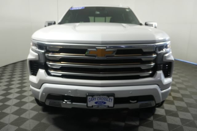 Used 2022 Chevrolet Silverado 1500 High Country w/ Z71 Off-Road Package AWD/4WD image 8