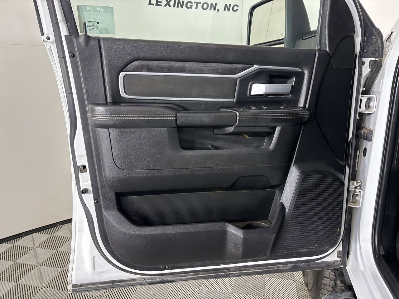 Used 2024 RAM 2500 Big Horn w/ Off Road Package image 8