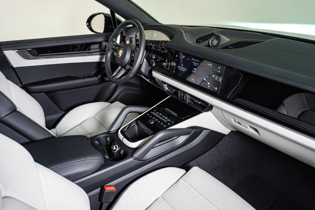 New 2026 Porsche Cayenne S AWD/4WD image 14