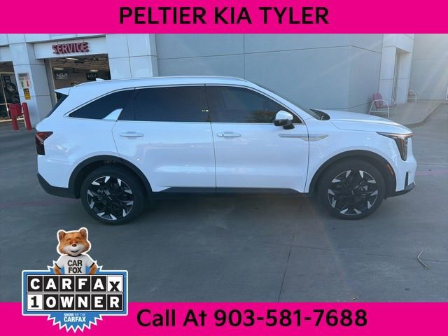 Certified 2025 Kia Sorento EX w/ Panoramic Sunroof Package image 14