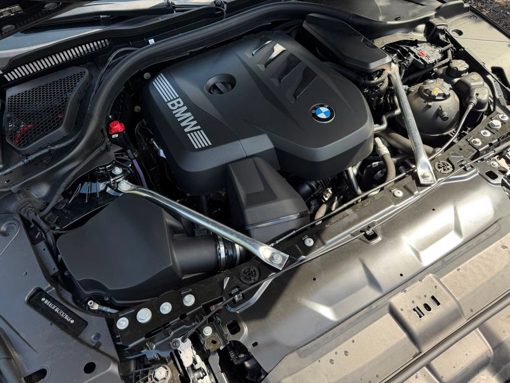 Used 2026 BMW 530i xDrive w/ M Sport Package AWD/4WD image 26