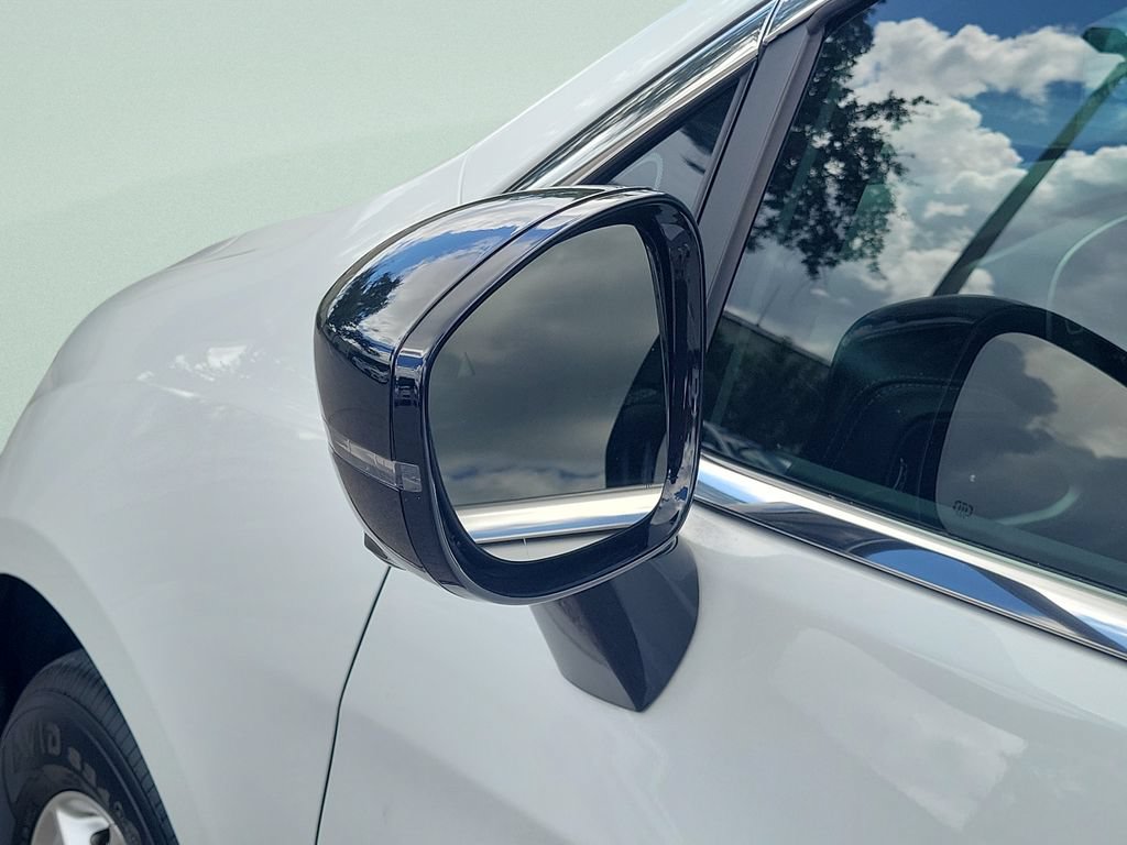 Used 2026 Chrysler Pacifica Select FWD image 28