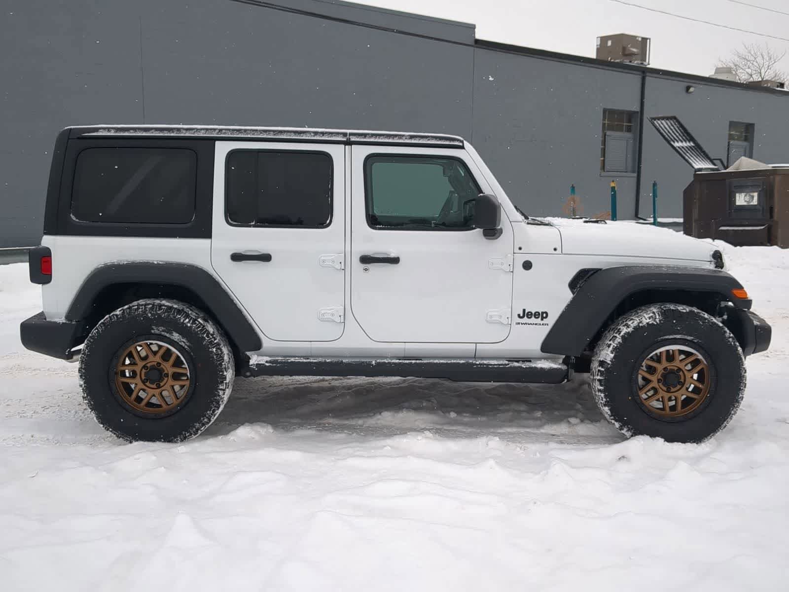 Used 2026 Jeep Wrangler Sport AWD/4WD image 15