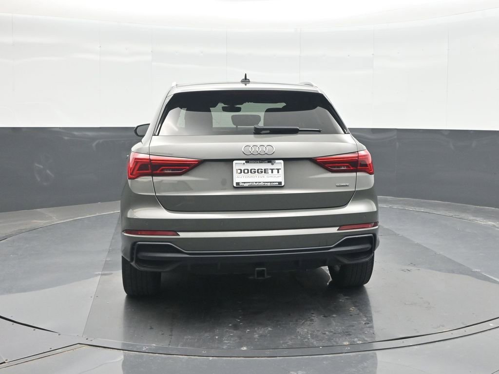 Used 2021 Audi Q3 2.0T Premium w/ Convenience Package AWD/4WD image 17