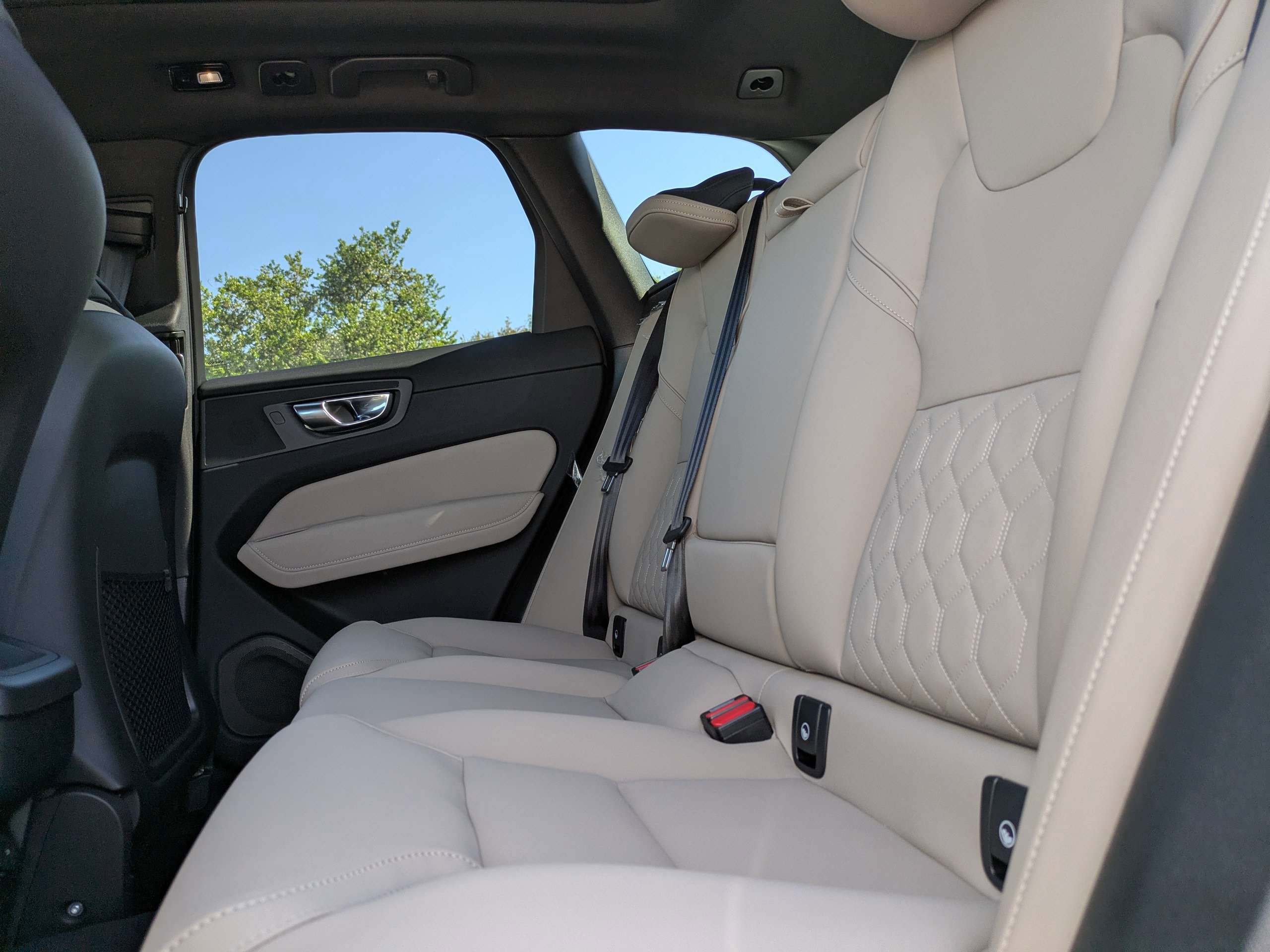 New 2026 Volvo XC60 B5 Plus w/ Protection Package Premier image 15