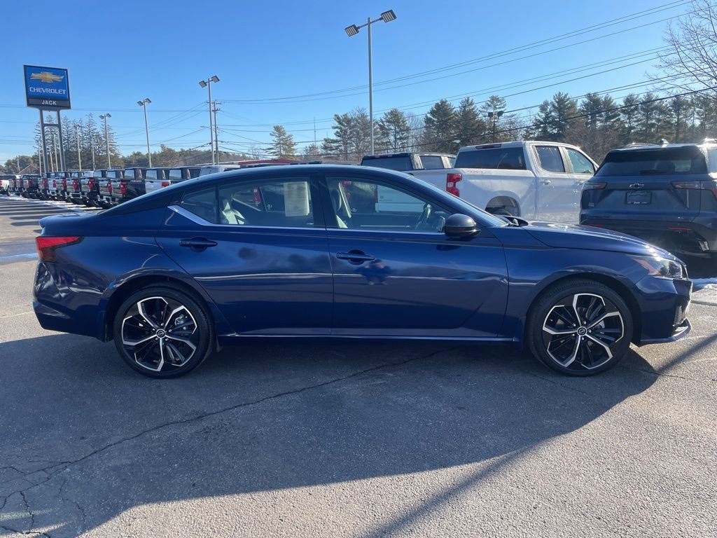 Used 2023 Nissan Altima 2.5 SR image 9