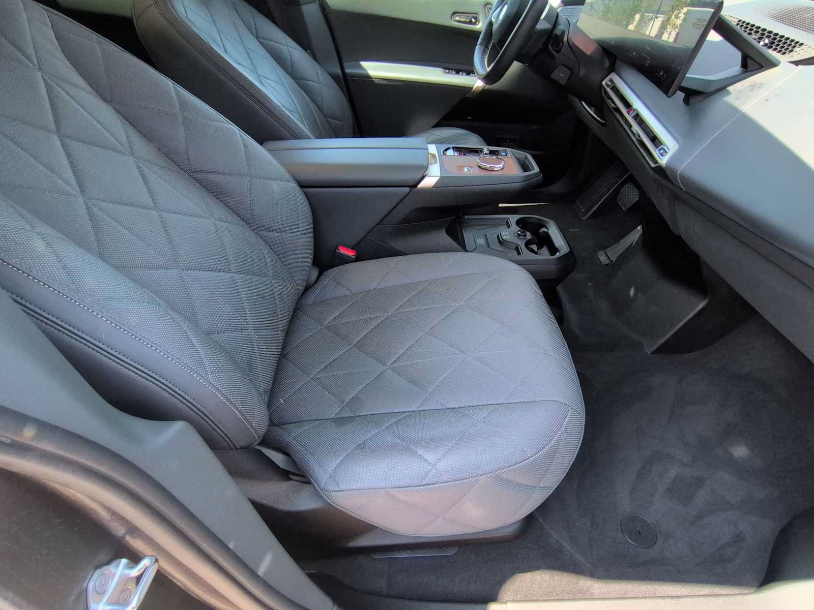 Used 2023 BMW iX M60 AWD/4WD image 22