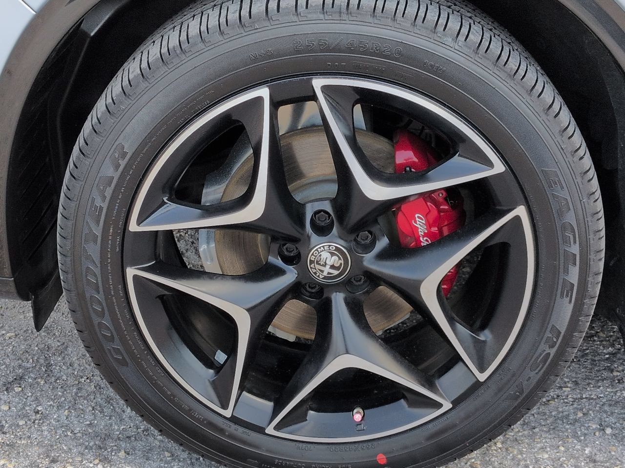 Used 2020 Alfa Romeo Stelvio Ti Sport AWD/4WD image 11