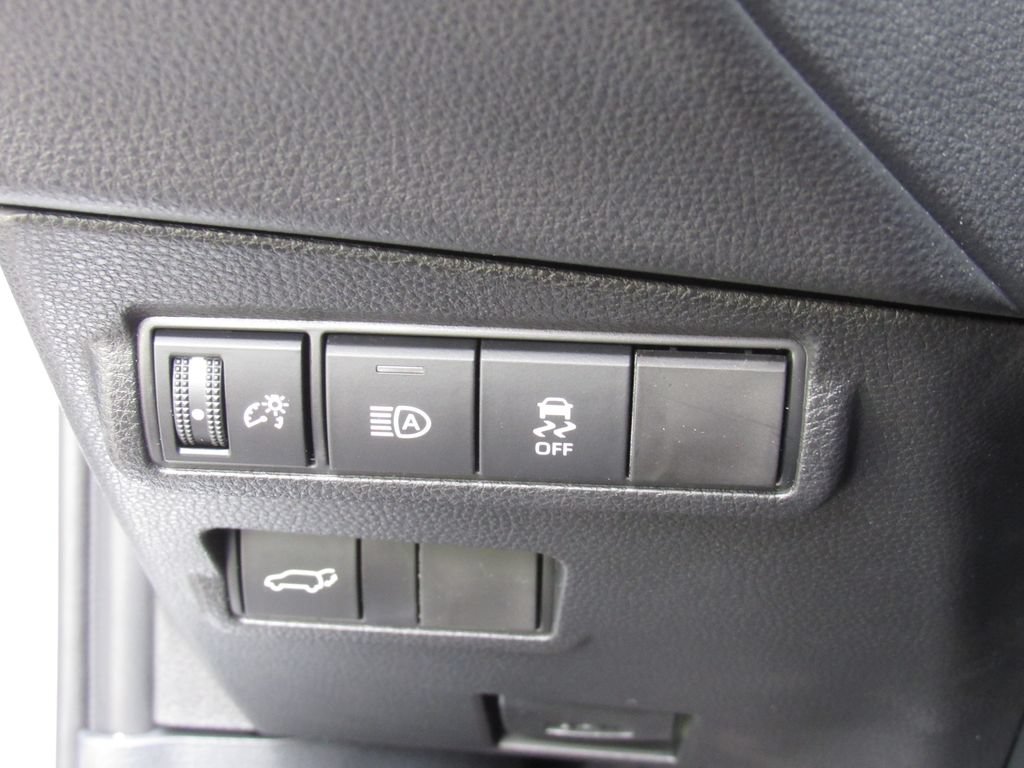 New 2026 Toyota Corolla Cross XLE w/ Convenience Package AWD/4WD image 32
