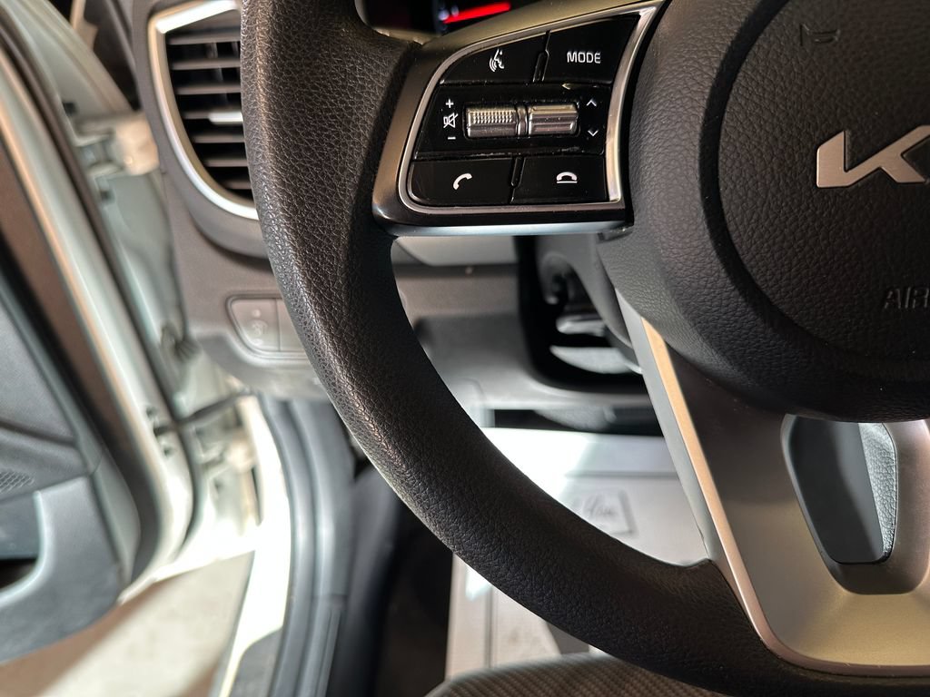 Used 2023 Kia Seltos LX AWD/4WD image 11