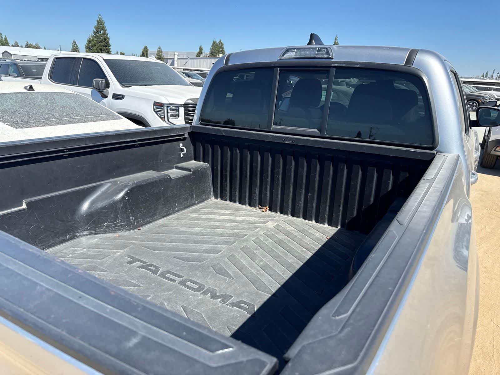Used 2021 Toyota Tacoma SR w/ SR Convenience Package RWD image 13