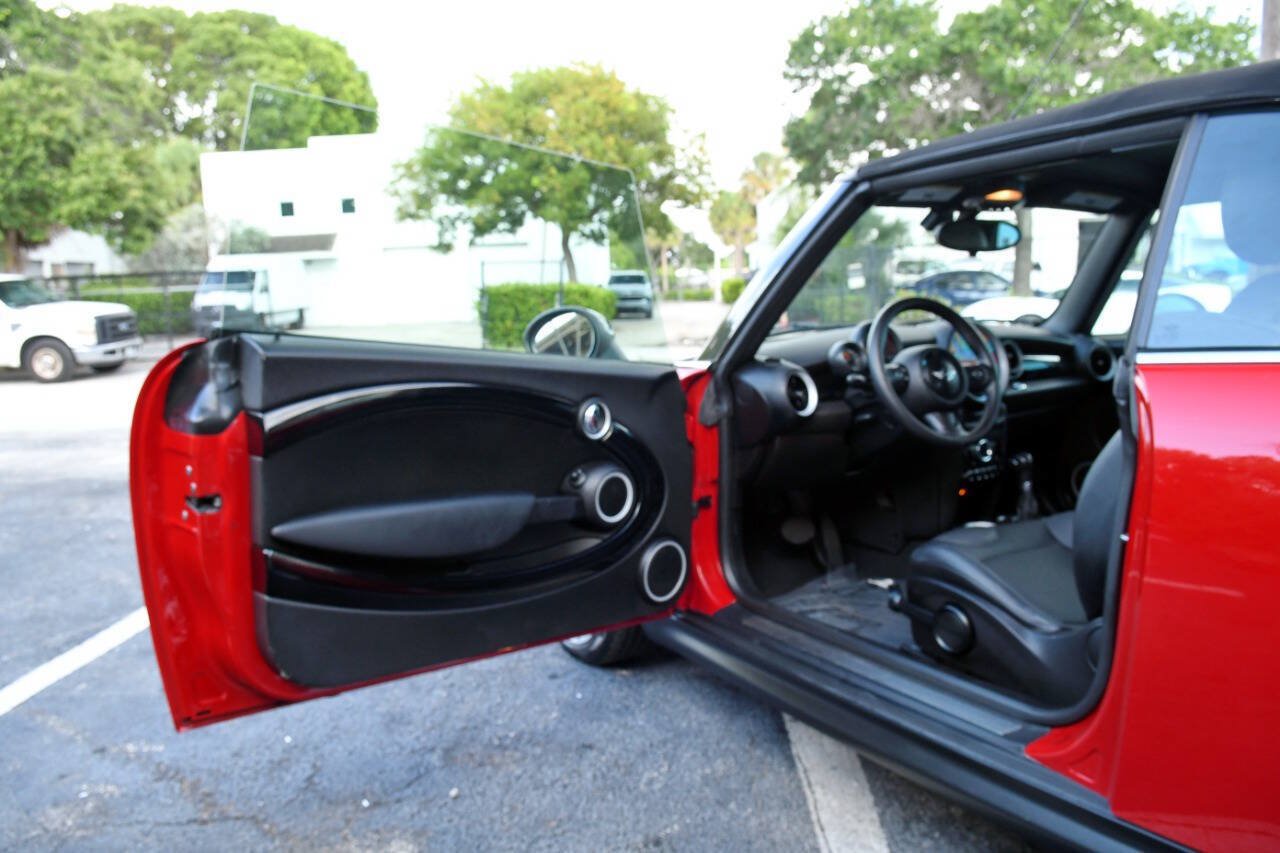 Used 2015 MINI Cooper Convertible w/ Sport Package FWD image 18