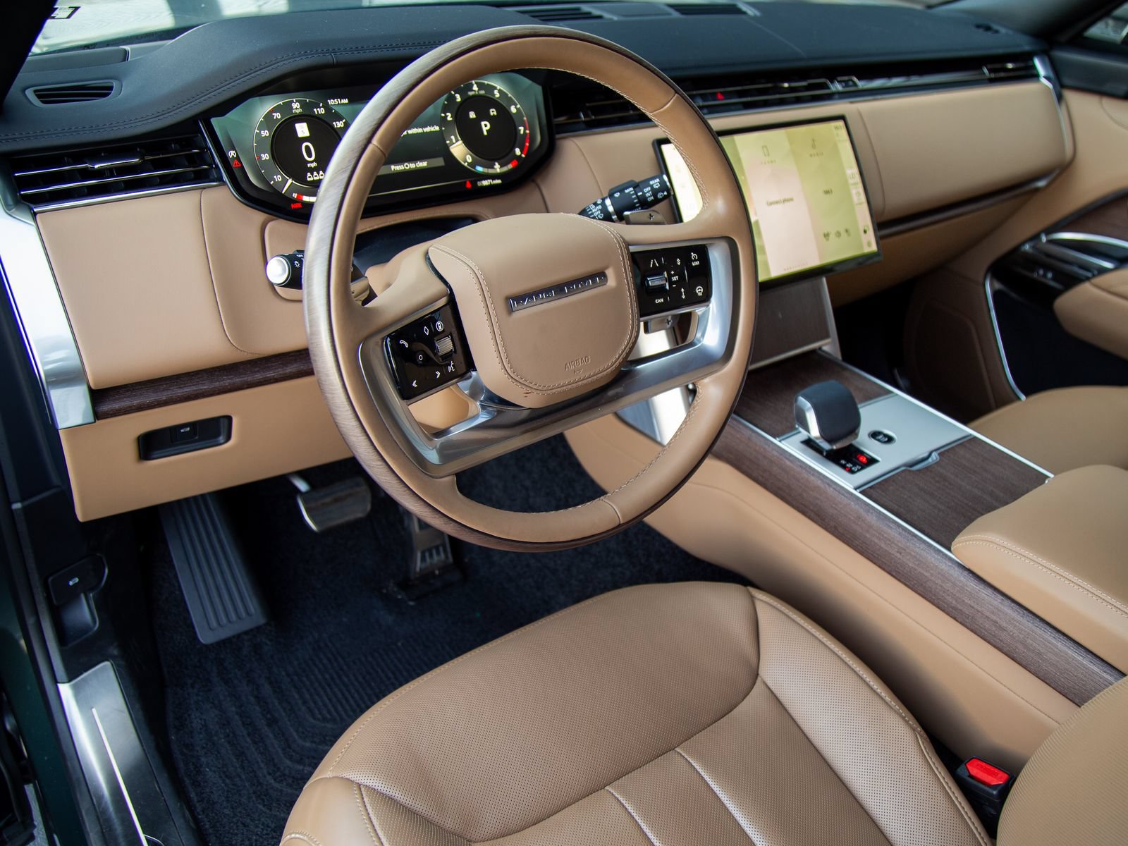 Used 2025 Land Rover Range Rover SE AWD/4WD image 4