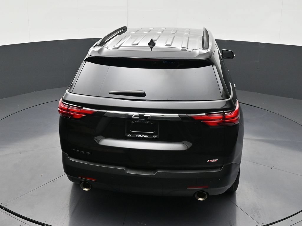 Used 2022 Chevrolet Traverse RS FWD image 15